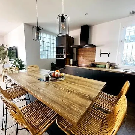 Grande Proche De La *