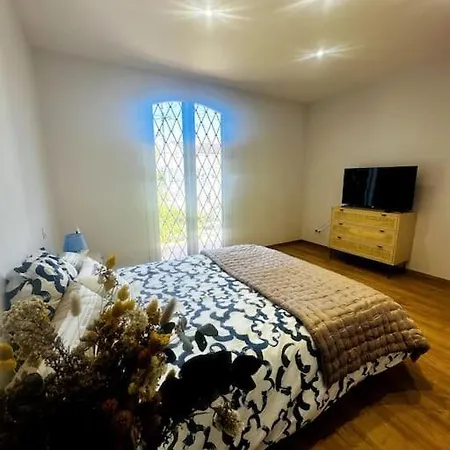 Grande Proche De La 别墅 卡内