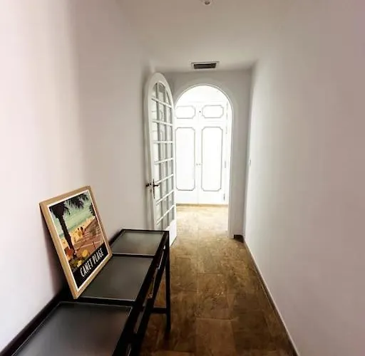 Grande Proche De La Villa