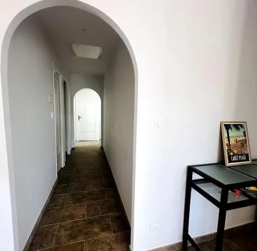 Grande Proche De La Villa