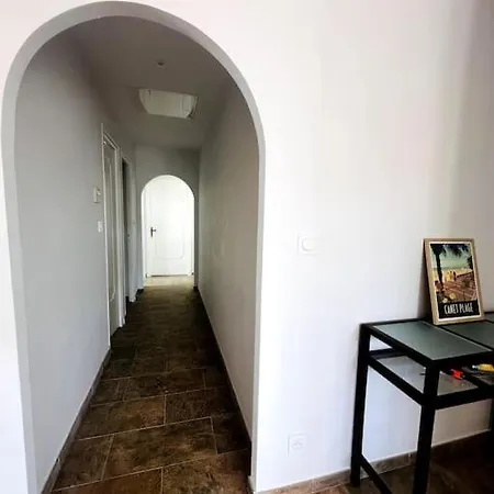 Grande Proche De La Villa